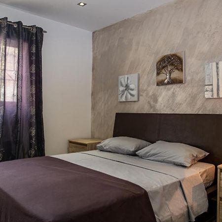 Dolmen Court Flat 10, Qawra Apartment Сейнт Полс Бей Екстериор снимка
